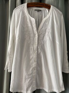 Retrology Elegant White Embroidered Button-Front Shirt, Women’s Size Large